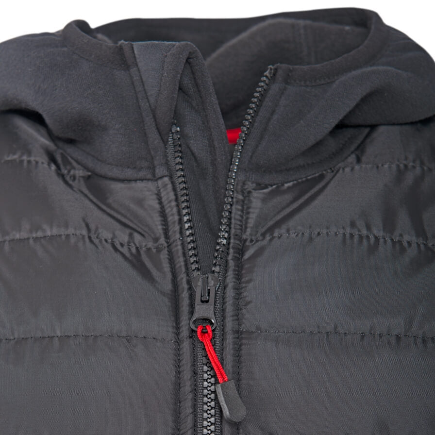 Kapuze und Vorderreißverschluss der Thermojacke, mit rotem Schieber