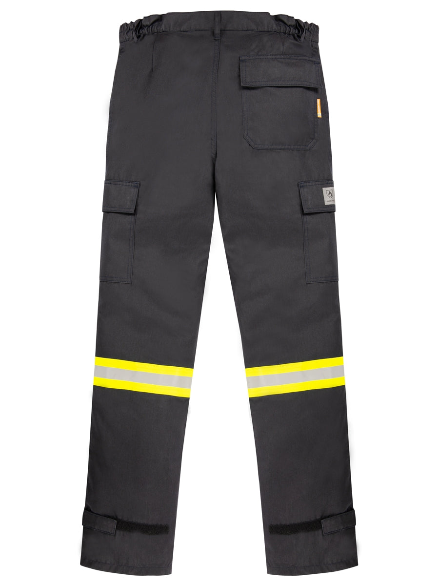 Dunkle Arbeits-Bundhose mit Cargotaschen und gelben Reflexstreifen am Bein