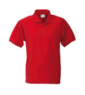 Rotes Poloshirt mit kurzem Arm und Knopfleiste, einfarbig